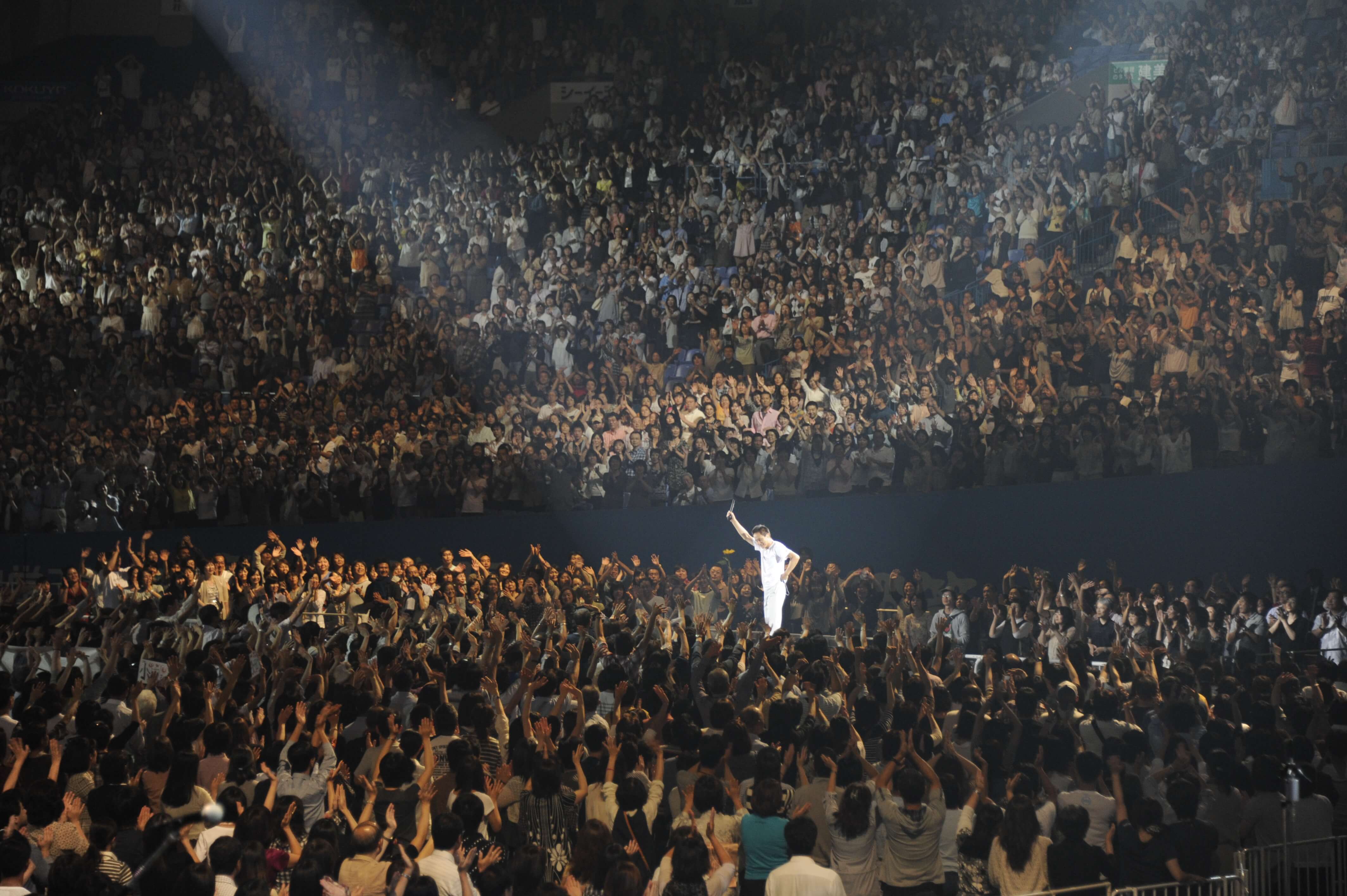 全国ツアー「明治安田生命Presents KAZUMASA ODA TOUR 2011 どーも どーも その日が来るまで」を実施5大ドームツアー 開始